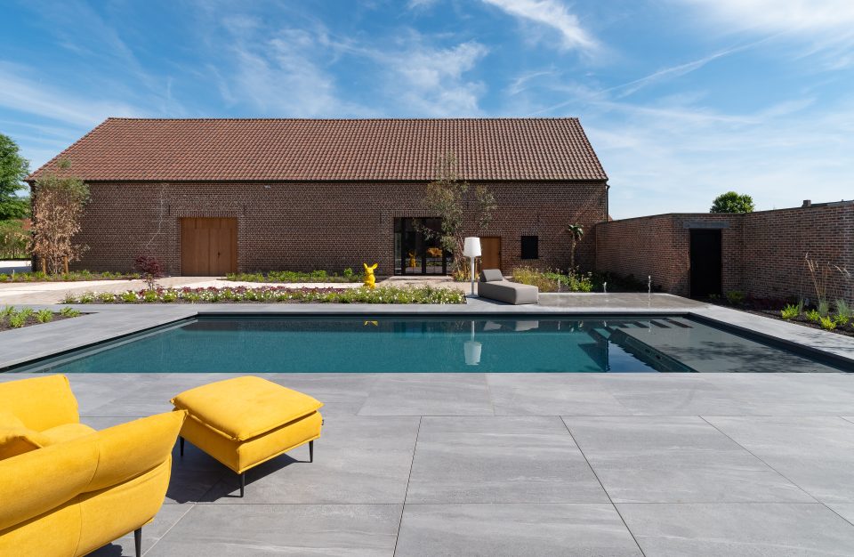 Piscines haute de gamme monocoques